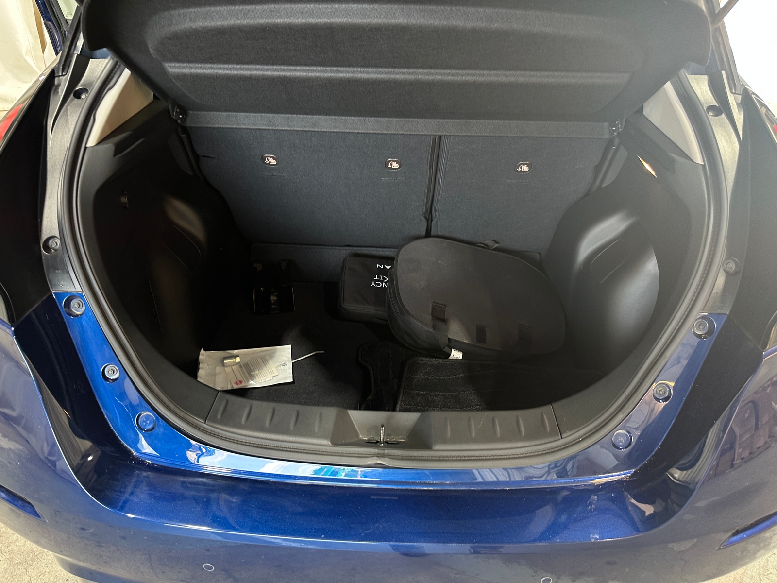 Thumbnail: 2023 Nissan Leaf - 7