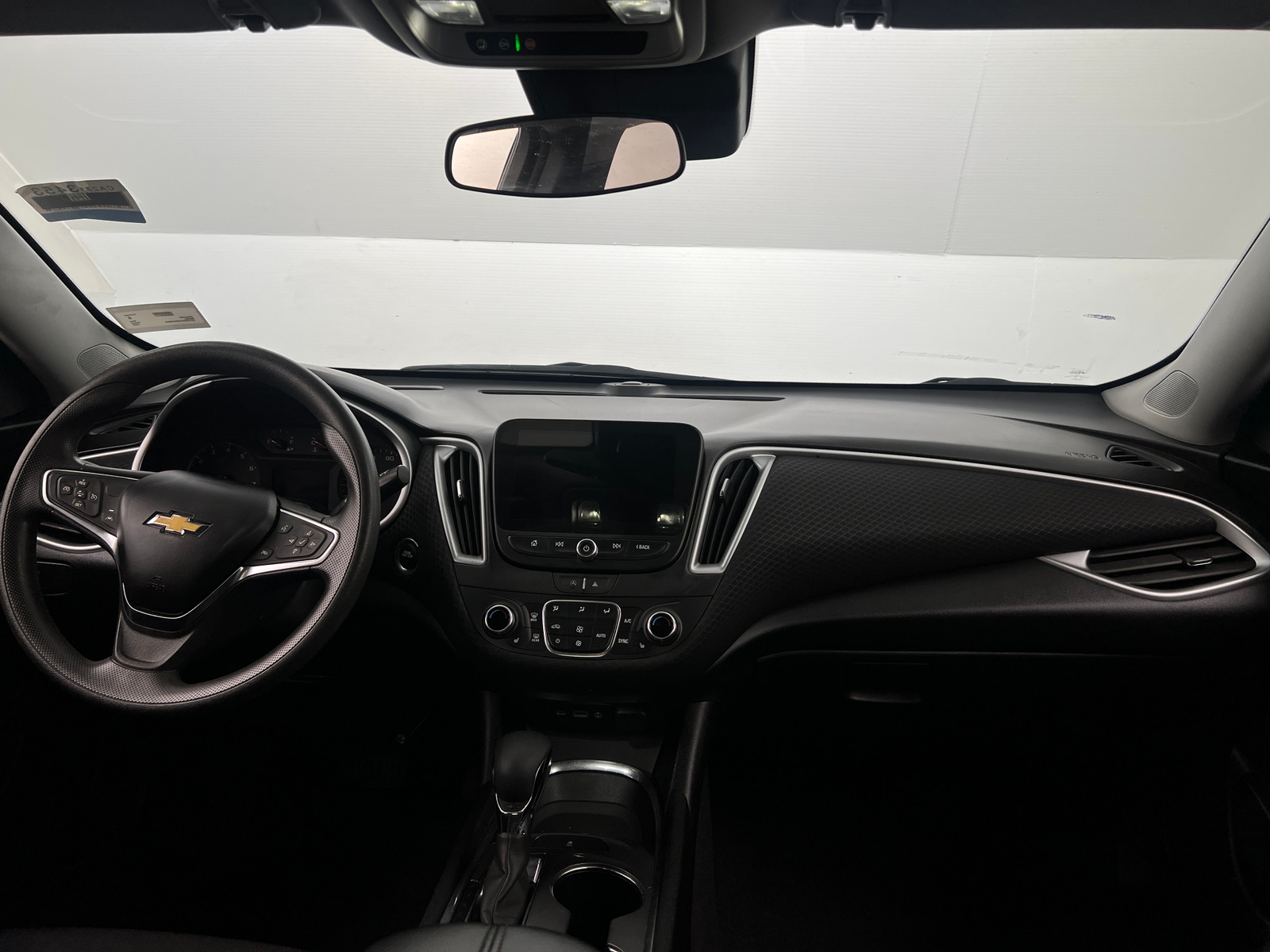 Thumbnail: 2023 Chevrolet Malibu - 3