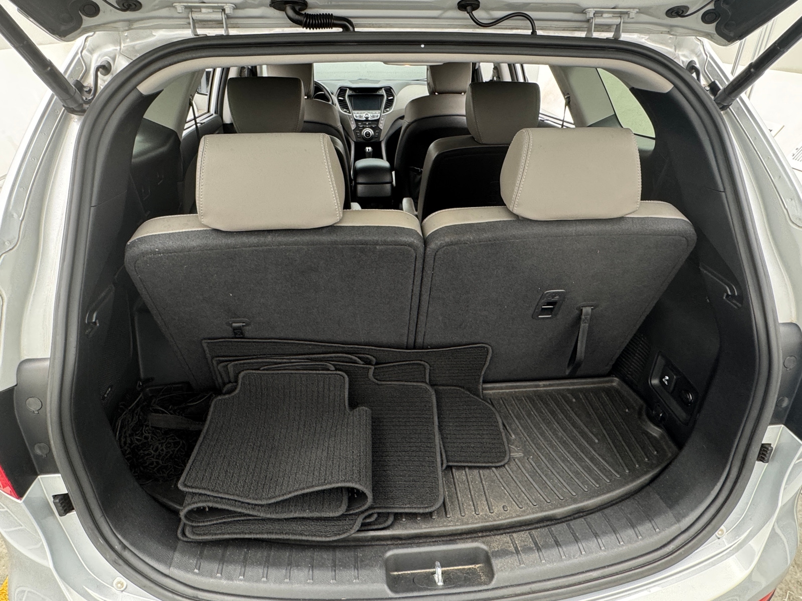 Thumbnail: 2016 Hyundai Santa Fe - 6