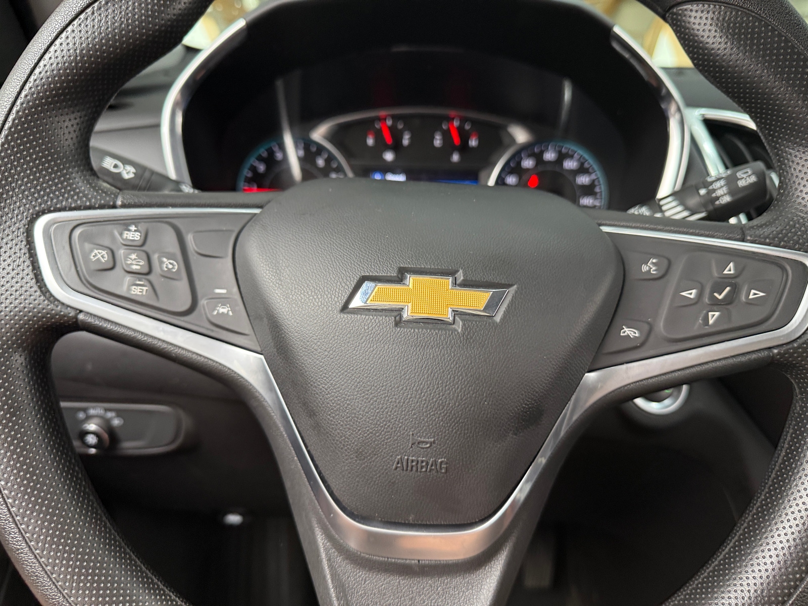 Thumbnail: 2023 Chevrolet Equinox - 5