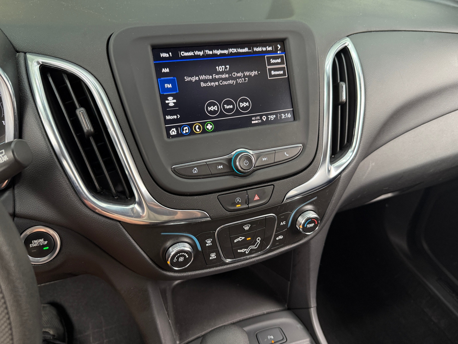 Thumbnail: 2023 Chevrolet Equinox - 4