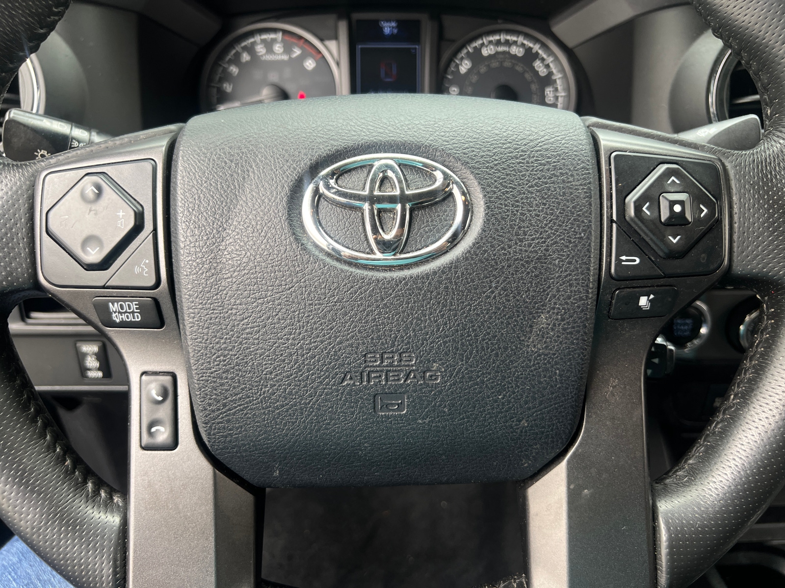 Thumbnail: 2016 Toyota Tacoma - 5