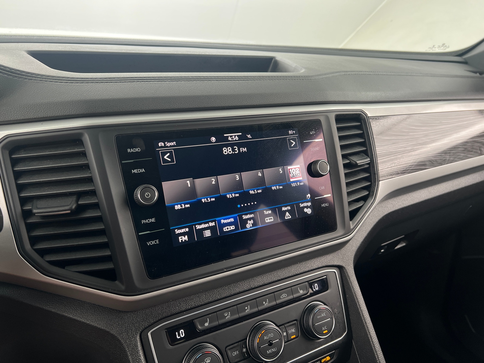 Thumbnail: 2021 Volkswagen Atlas - 3