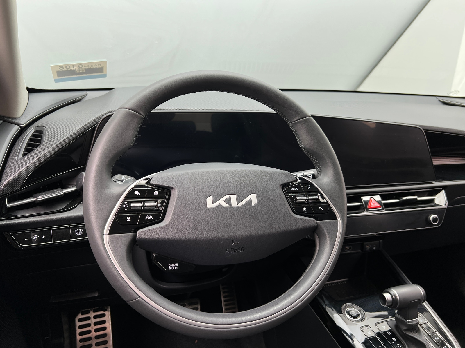 Thumbnail: 2023 Kia Niro - 5