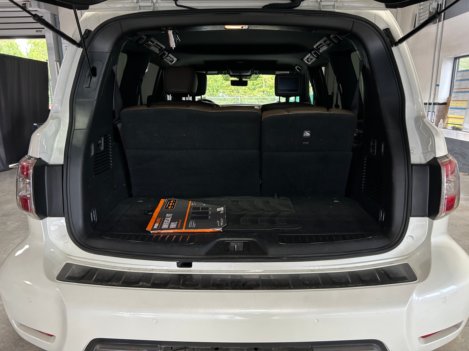 Thumbnail: 2020 Nissan Armada - 6