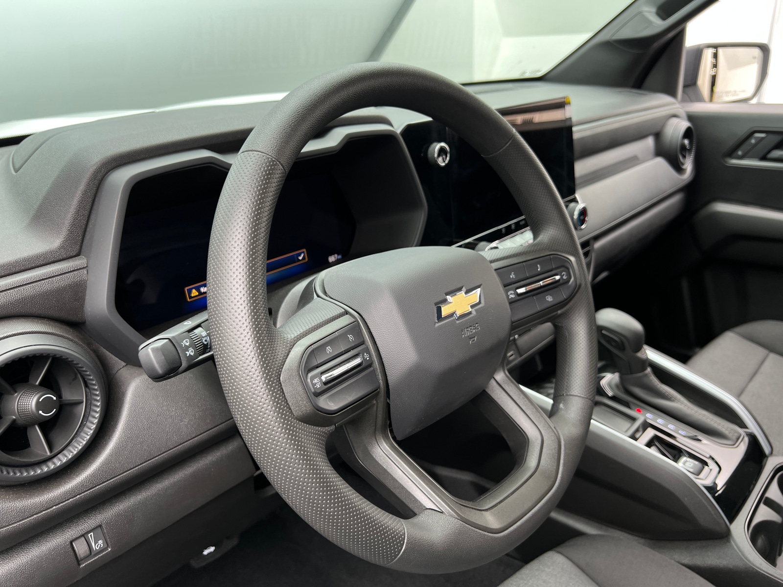 Thumbnail: 2025 Chevrolet Colorado - 5