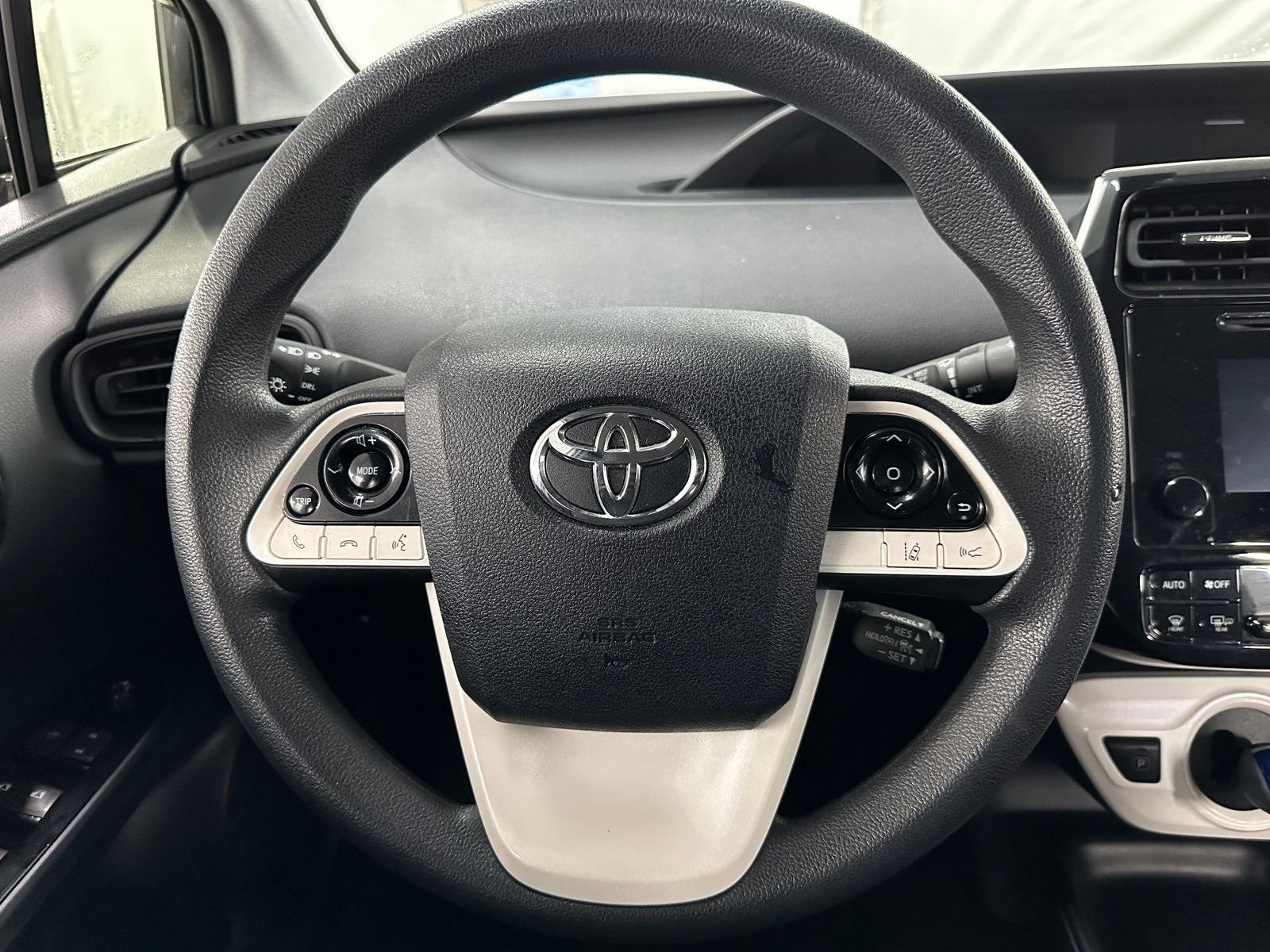 Thumbnail: 2018 Toyota Prius - 5