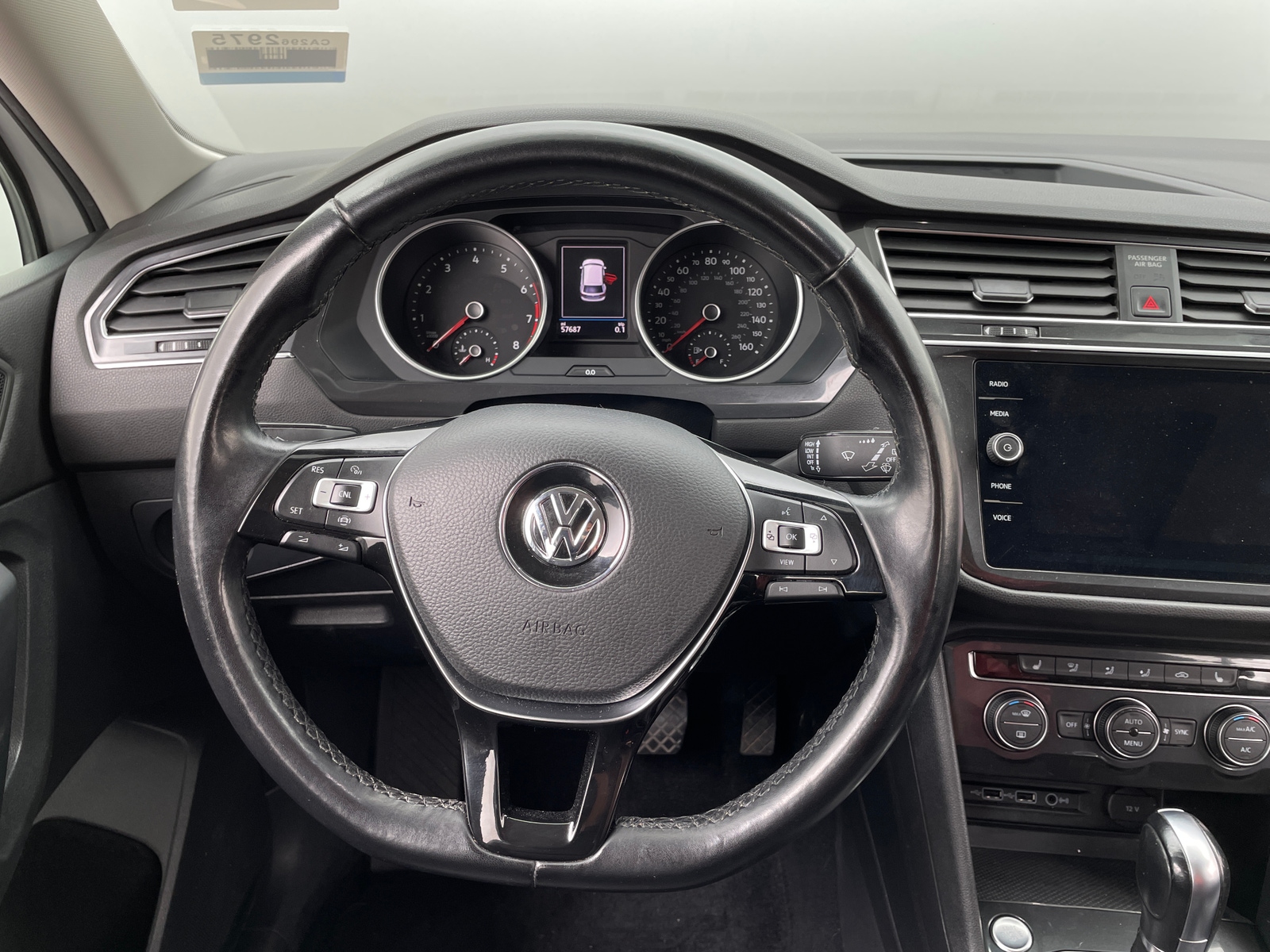 Thumbnail: 2019 Volkswagen Tiguan - 4