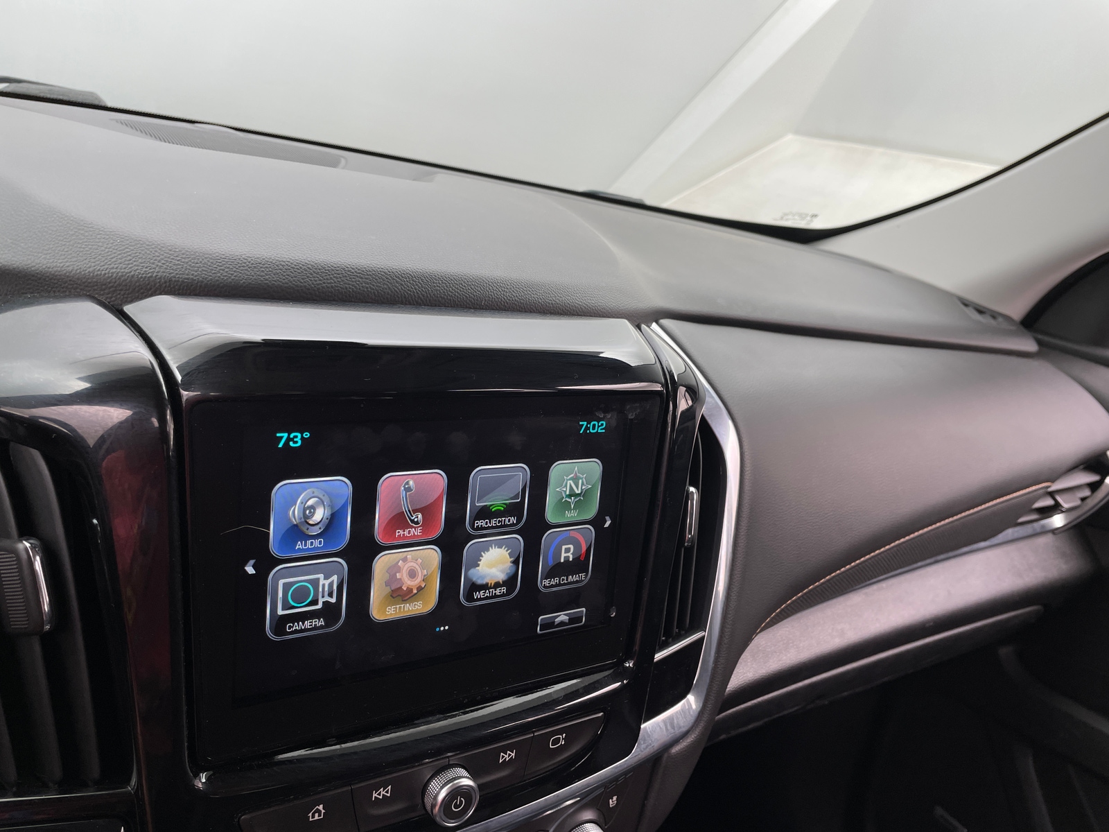 Thumbnail: 2018 Chevrolet Traverse - 3