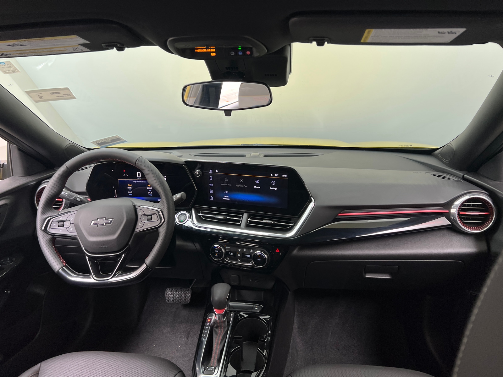 Thumbnail: 2025 Chevrolet Trax - 2