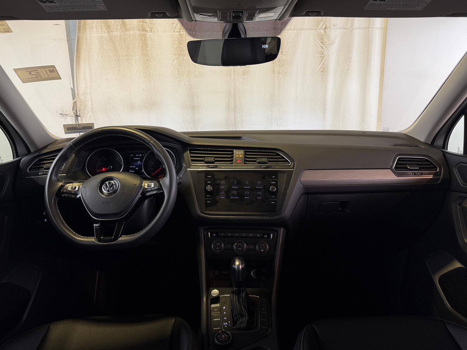 Thumbnail: 2021 Volkswagen Tiguan - 2