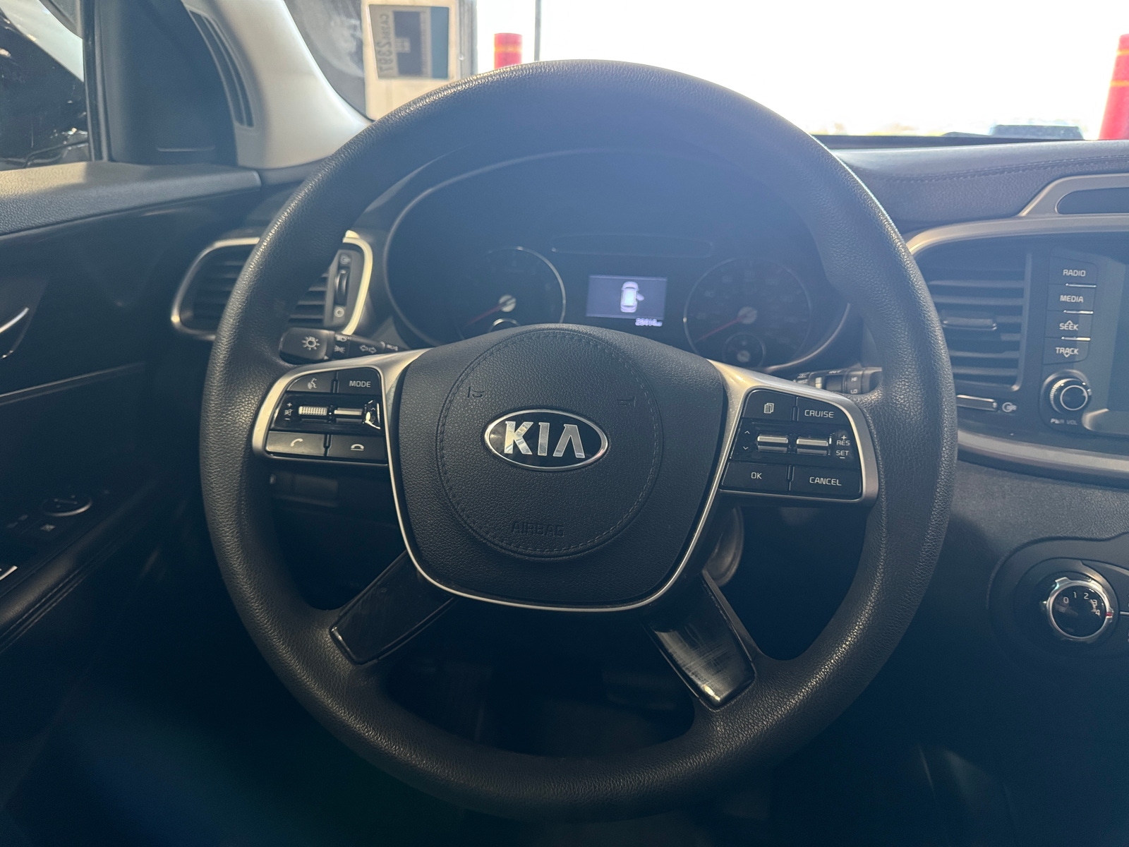 Thumbnail: 2019 Kia Sorento - 5