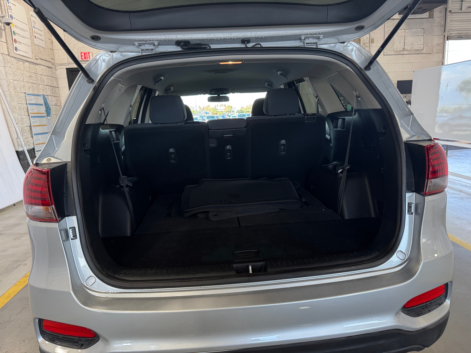 Thumbnail: 2019 Kia Sorento - 7