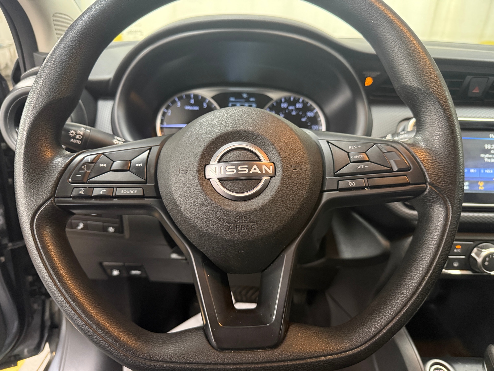 Thumbnail: 2023 Nissan Kicks - 5