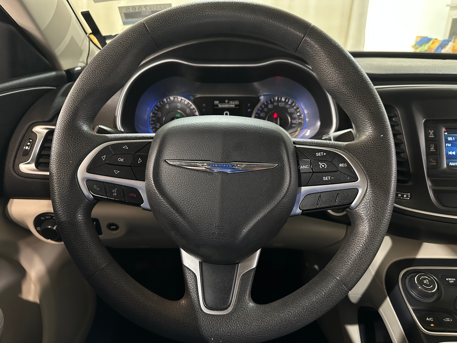 Thumbnail: 2015 Chrysler 200 - 5