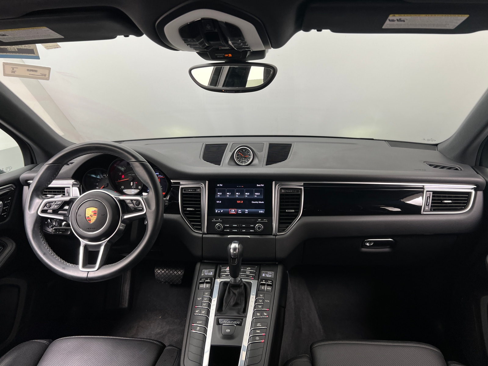 Thumbnail: 2018 Porsche Macan - 2