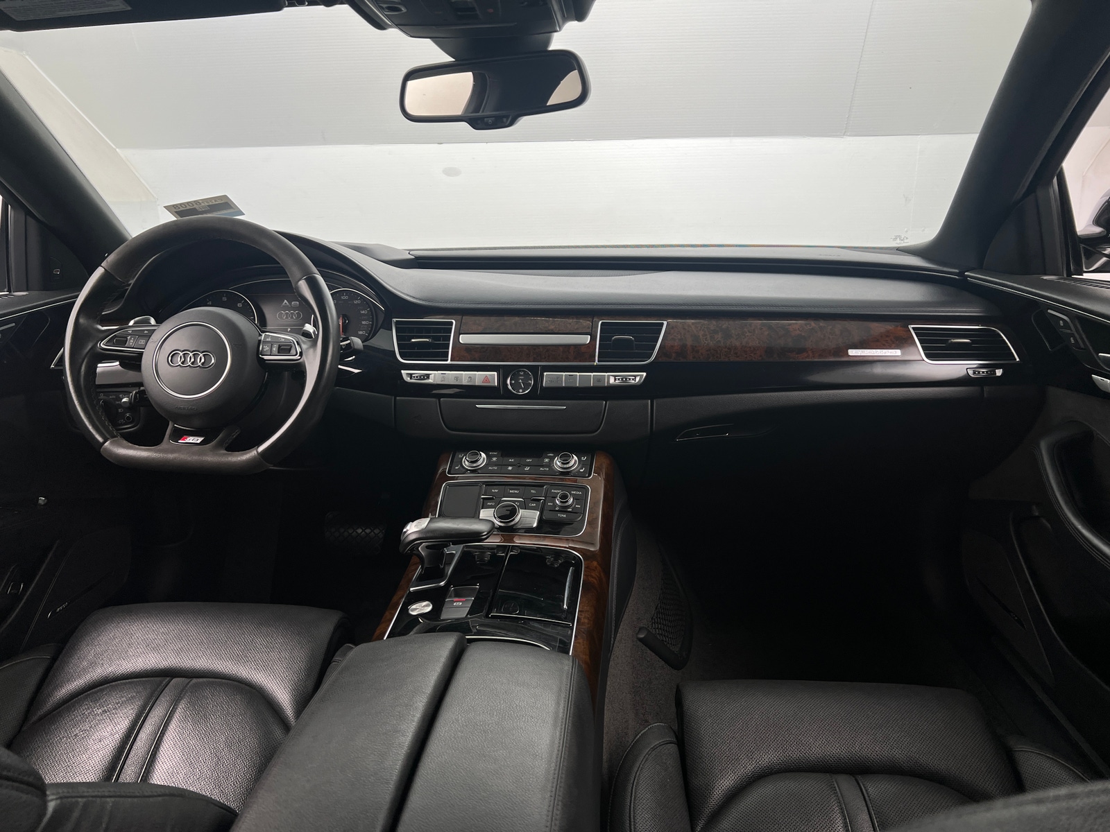 Thumbnail: 2017 Audi A8 - 2