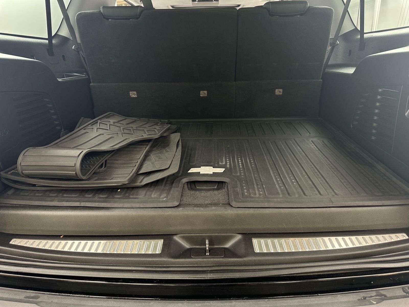 Thumbnail: 2018 Chevrolet Suburban - 6