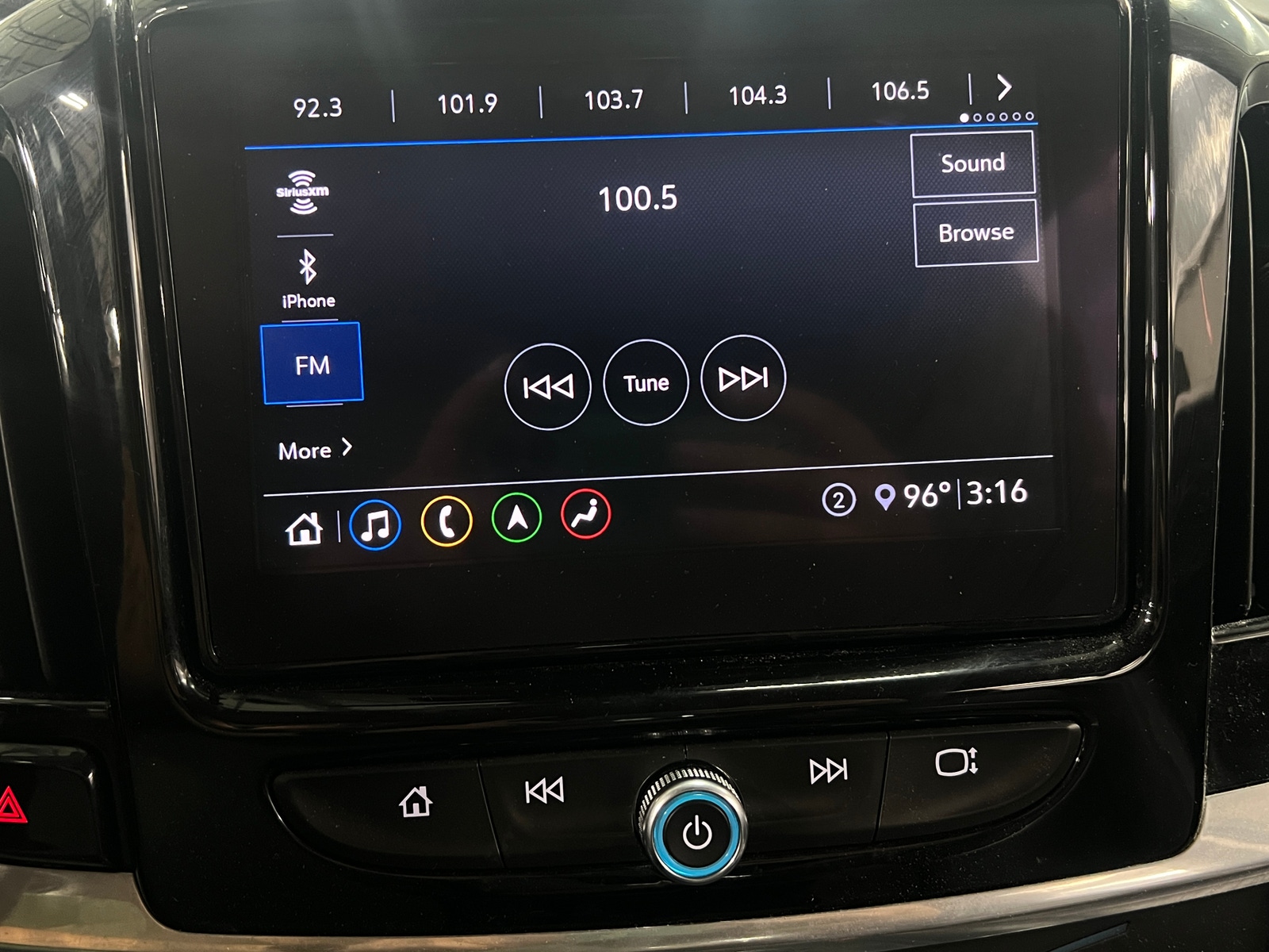 Thumbnail: 2020 Chevrolet Traverse - 3