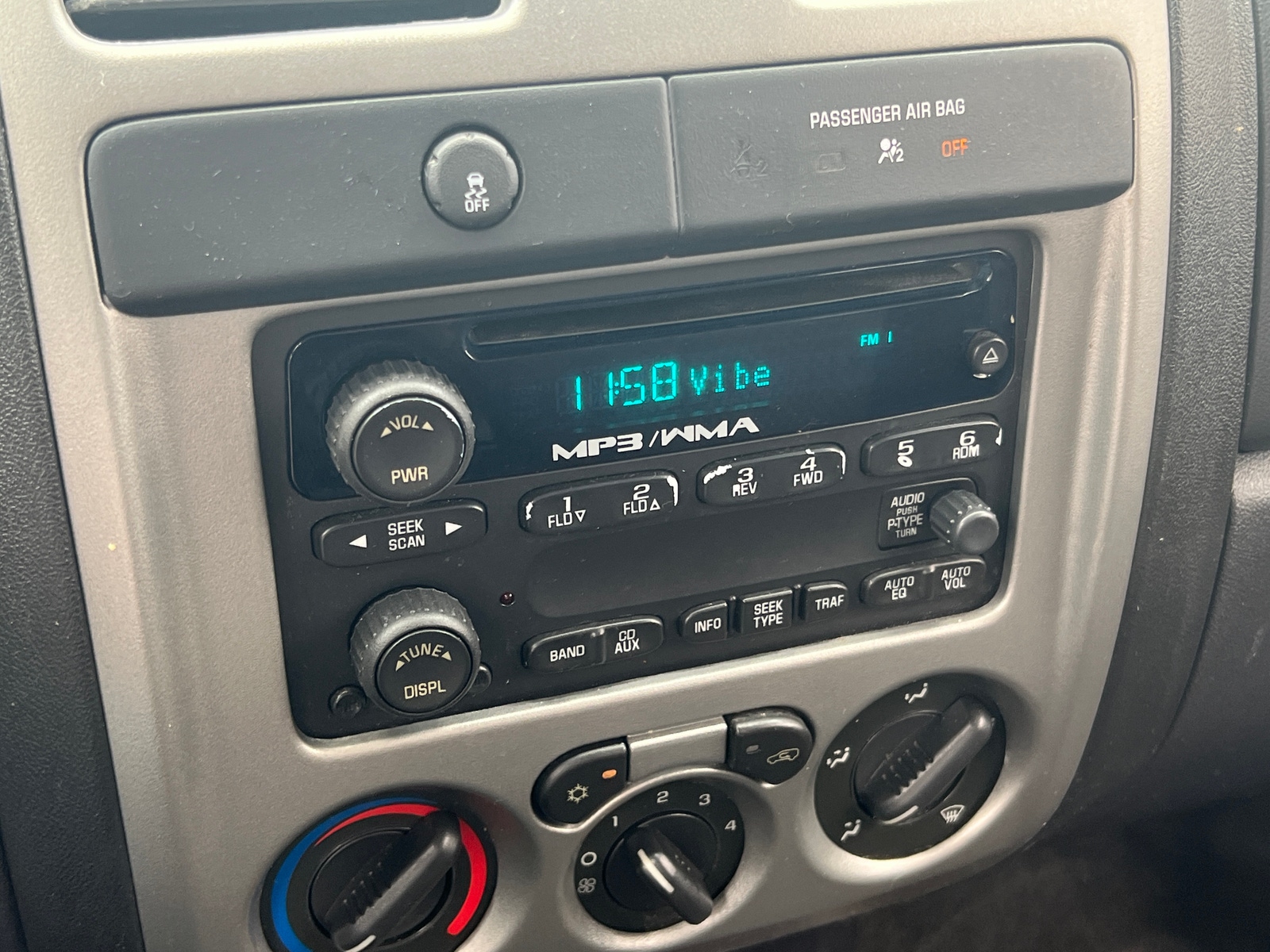 Thumbnail: 2012 Chevrolet Colorado - 4
