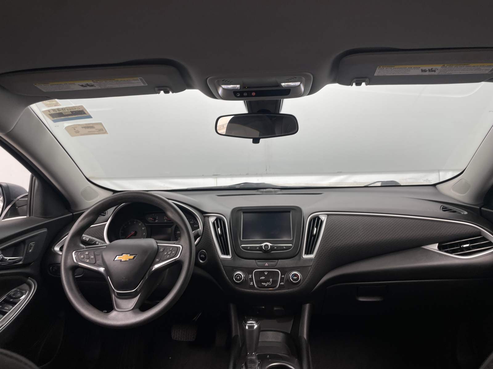 Thumbnail: 2018 Chevrolet Malibu - 3