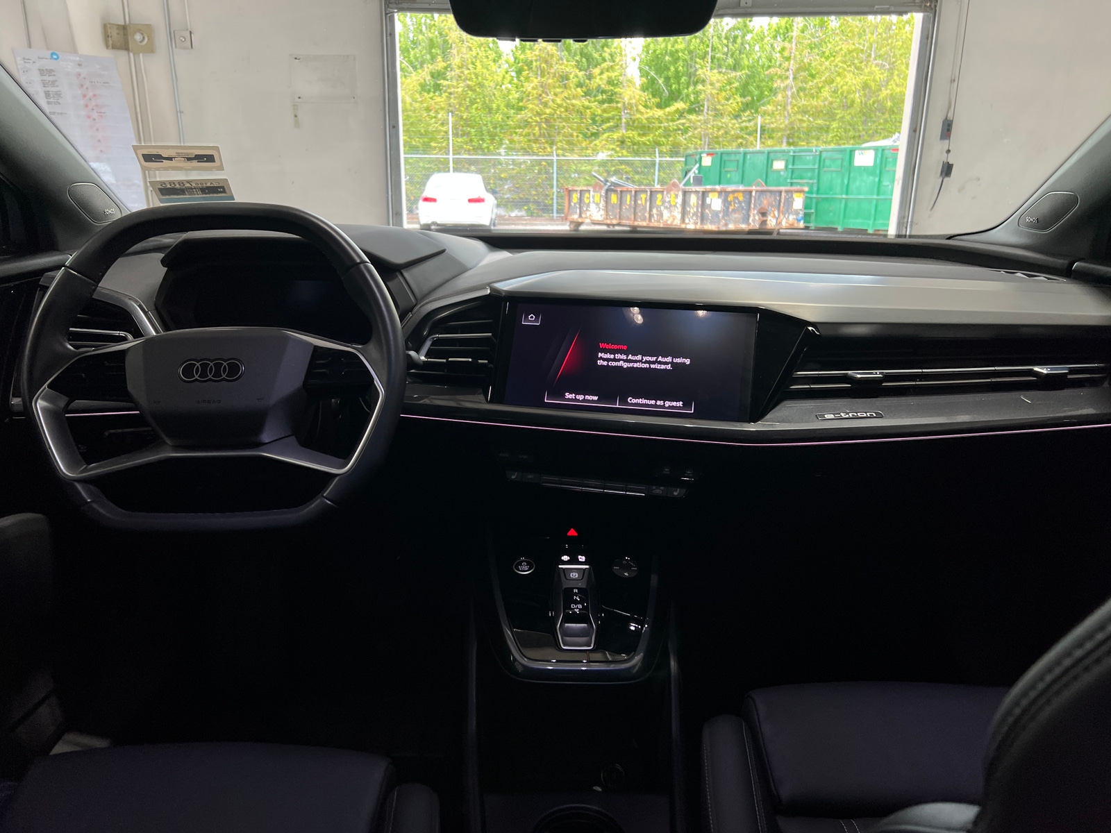 Thumbnail: 2023 Audi Q4 e-tron - 2