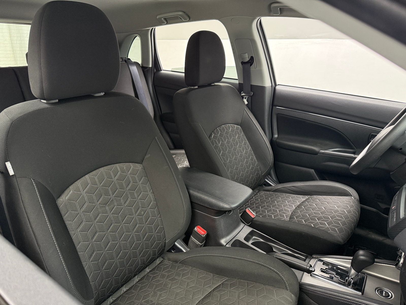 Thumbnail: 2022 Mitsubishi Outlander Sport - 2