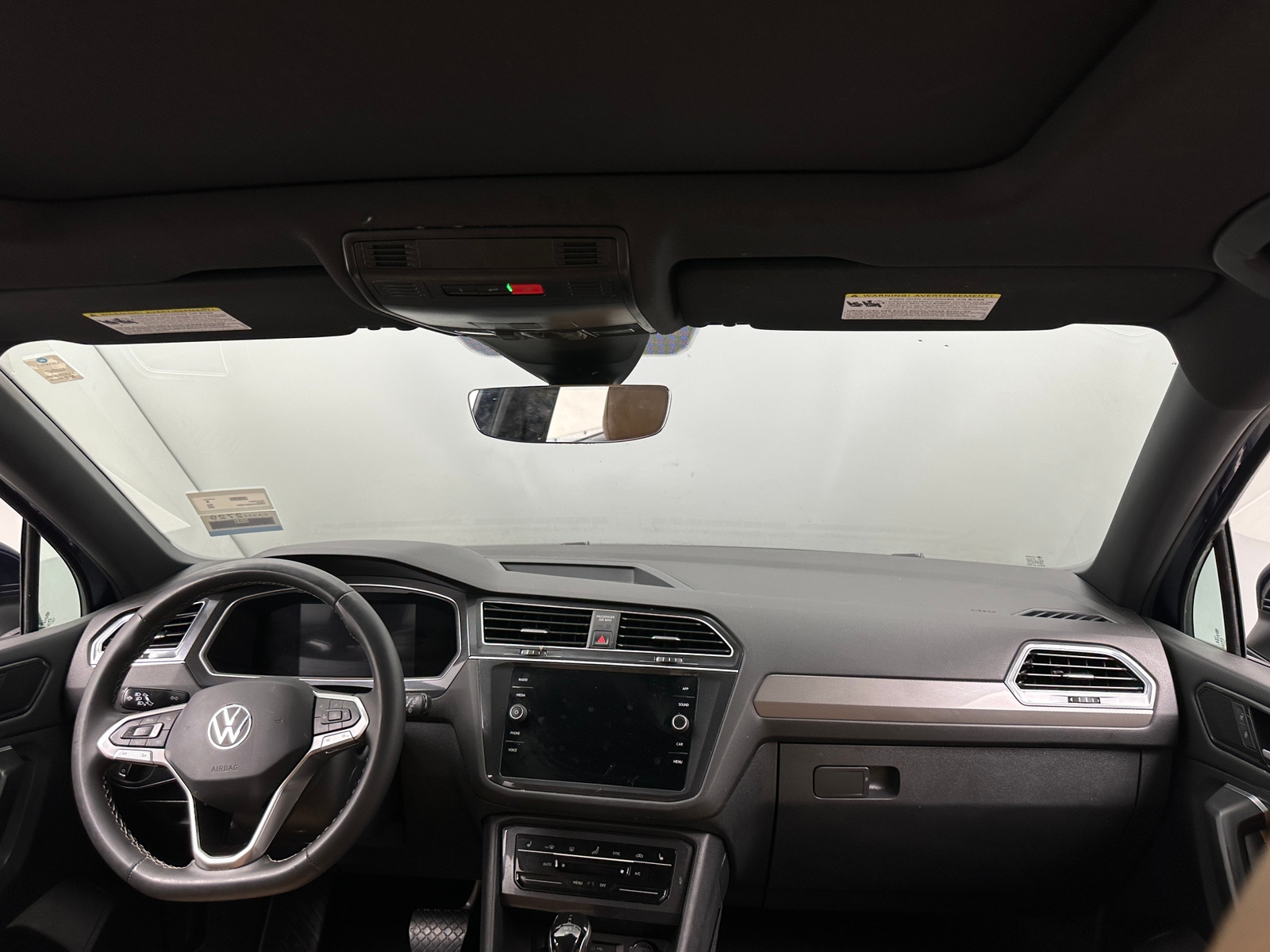 Thumbnail: 2022 Volkswagen Tiguan - 2