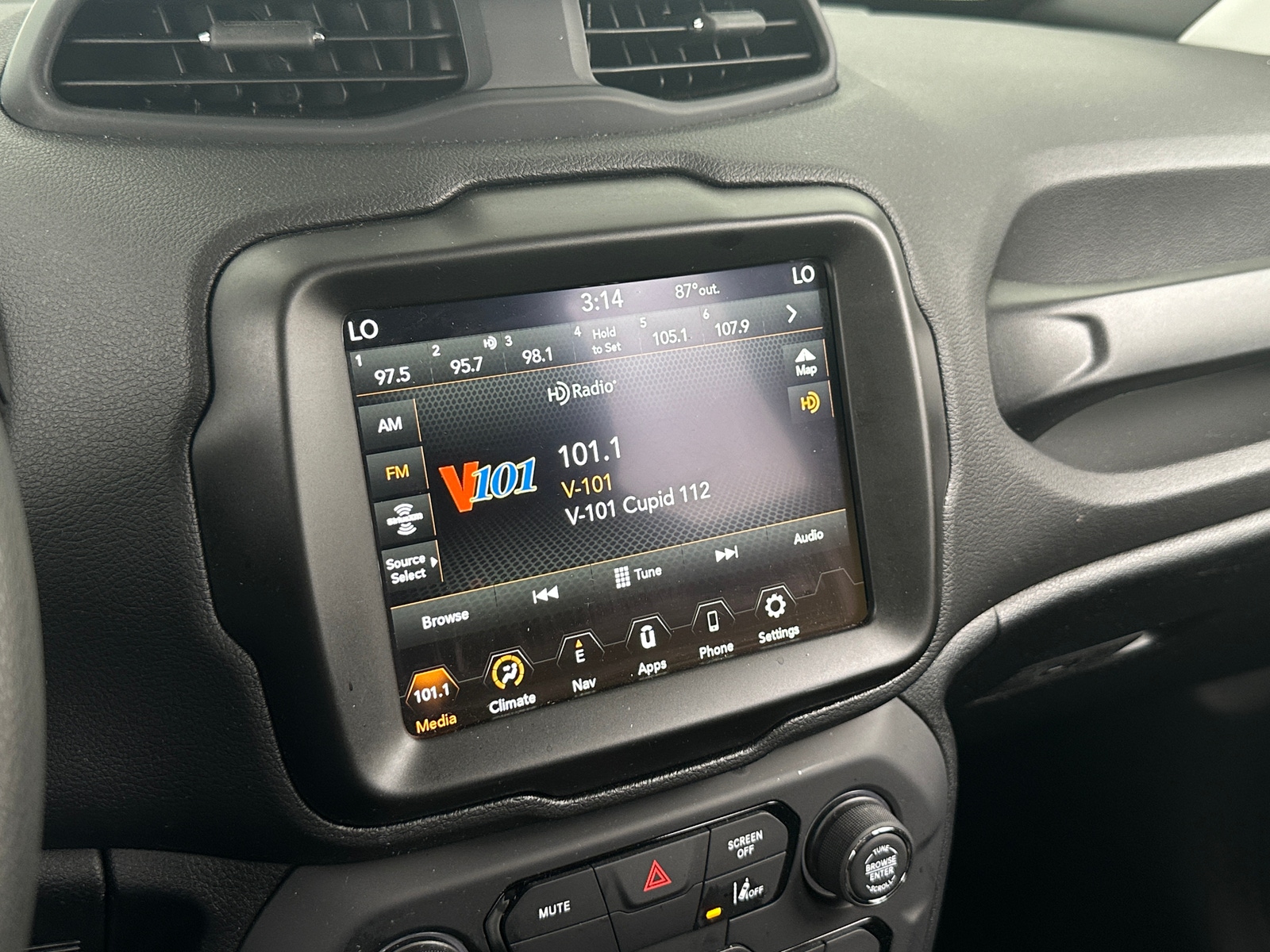 Thumbnail: 2023 Jeep Renegade - 4