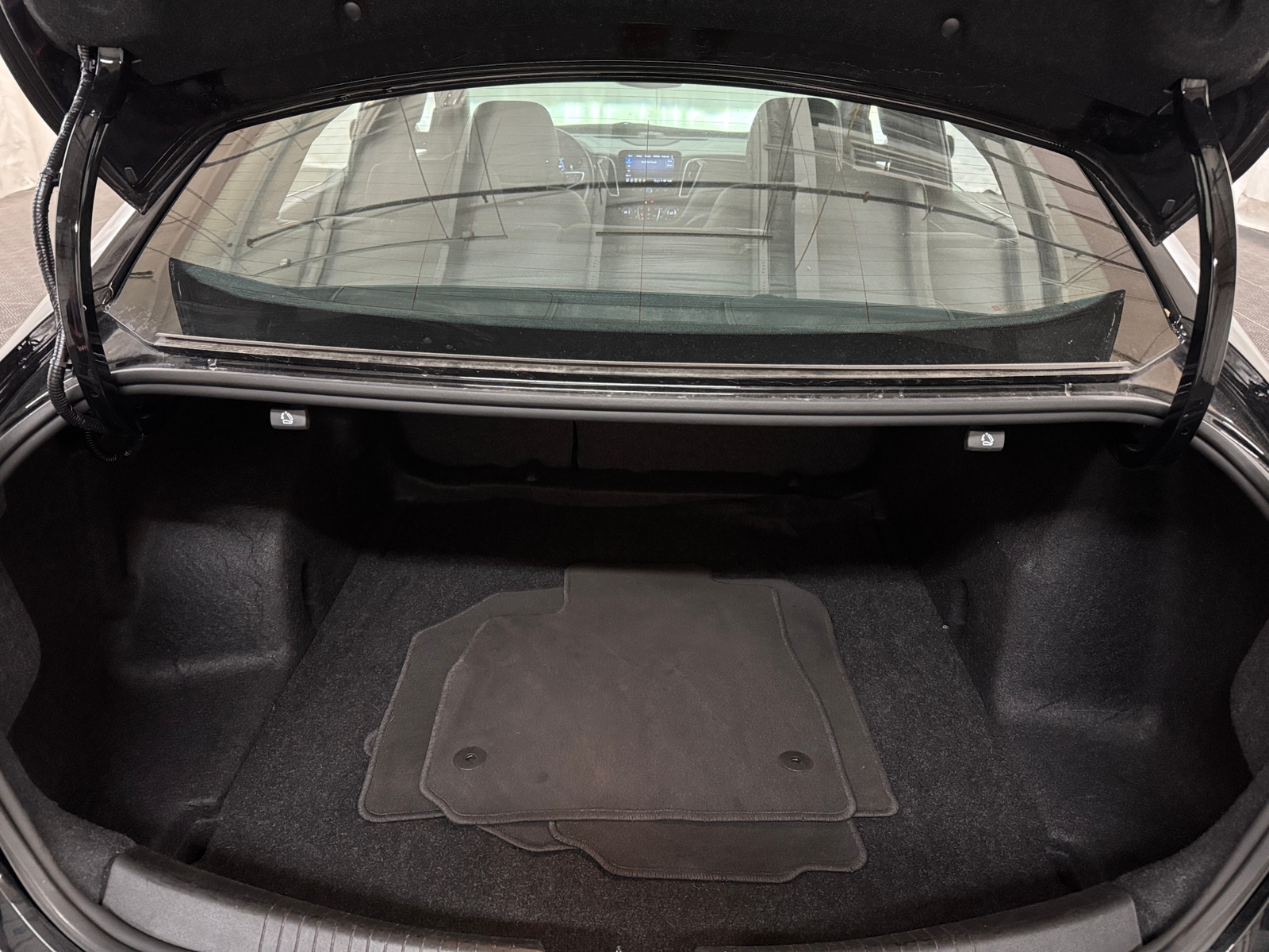 Thumbnail: 2024 Chevrolet Malibu - 6