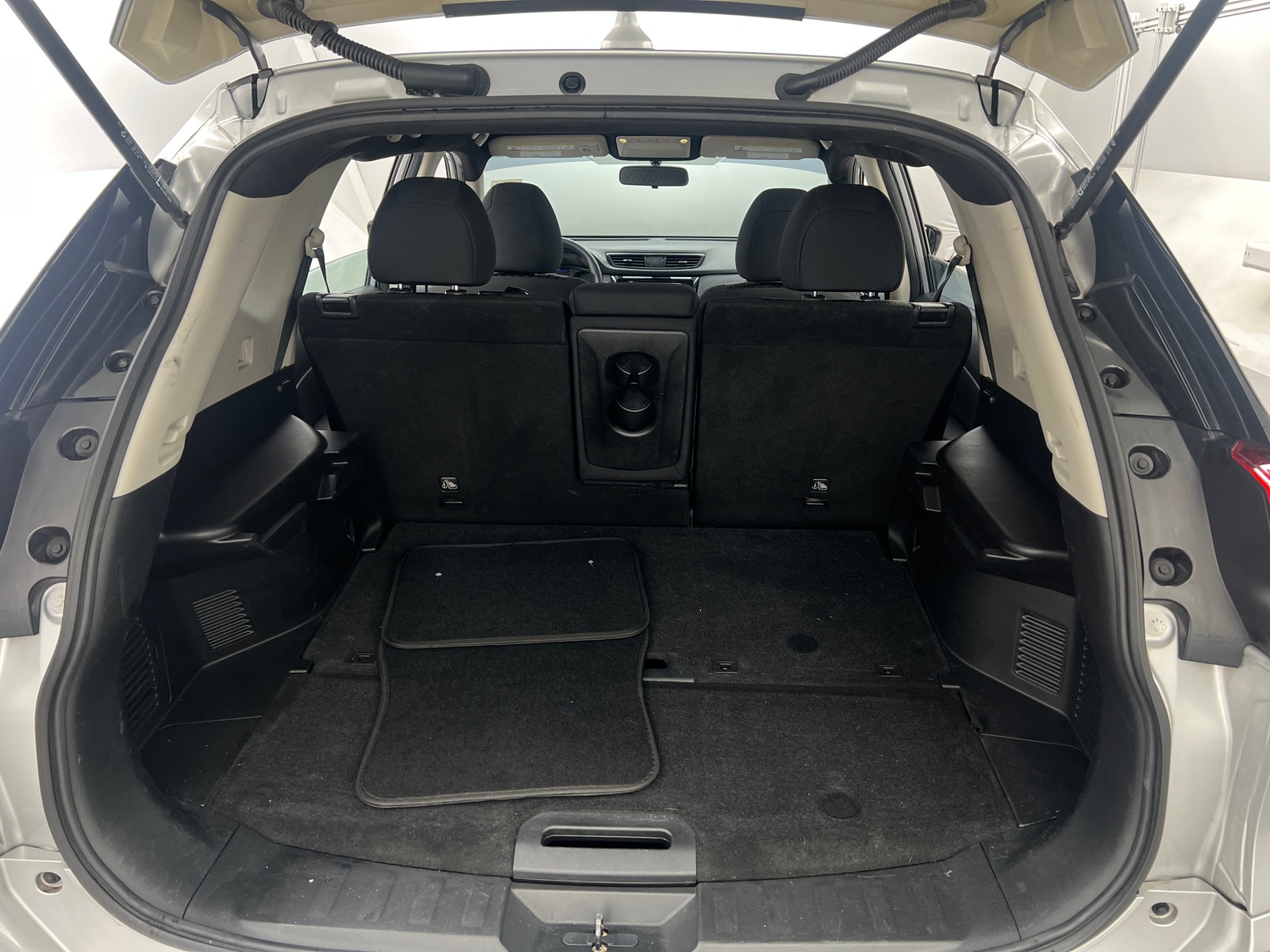 Thumbnail: 2018 Nissan Rogue - 7