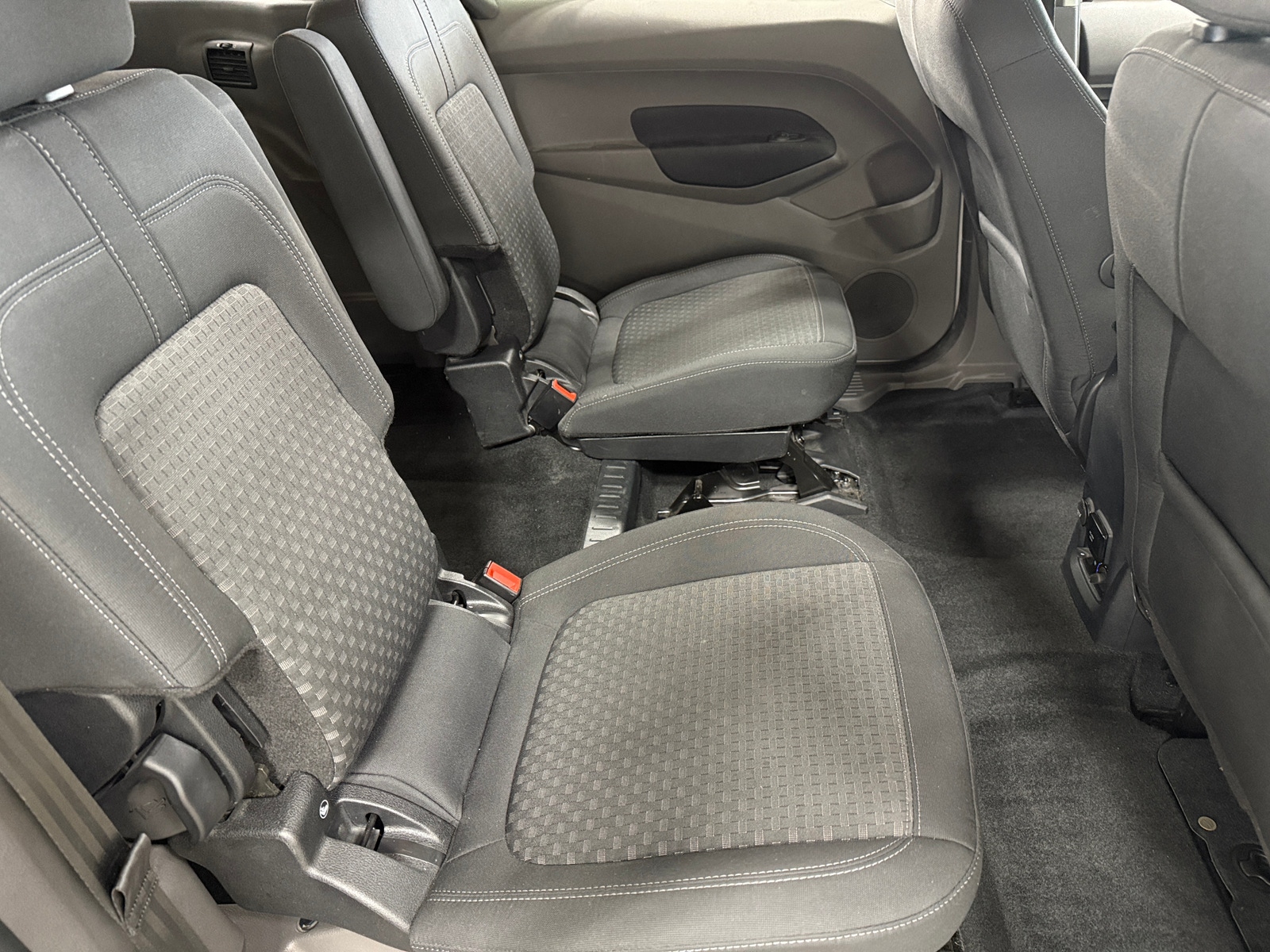 Thumbnail: 2019 Ford Transit Series - 6