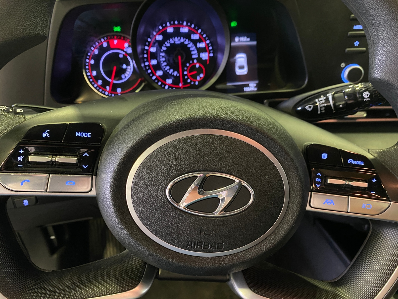 Thumbnail: 2023 Hyundai Elantra - 5