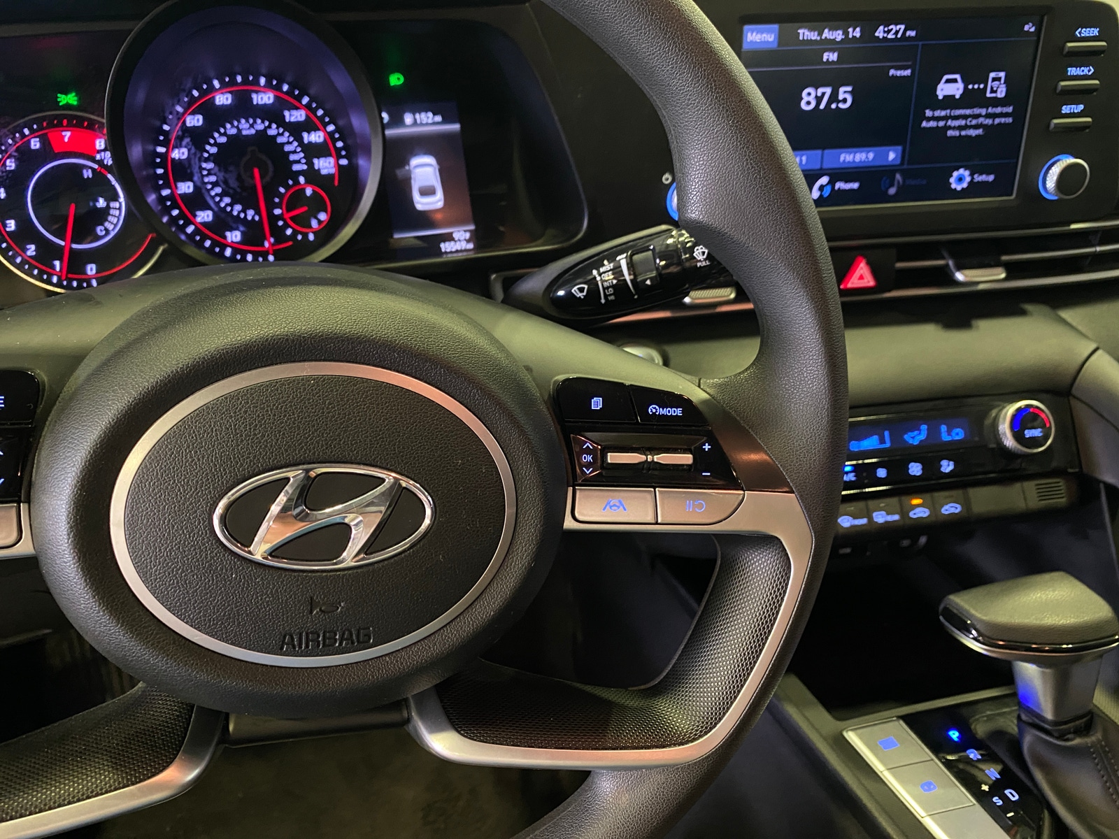 Thumbnail: 2023 Hyundai Elantra - 4