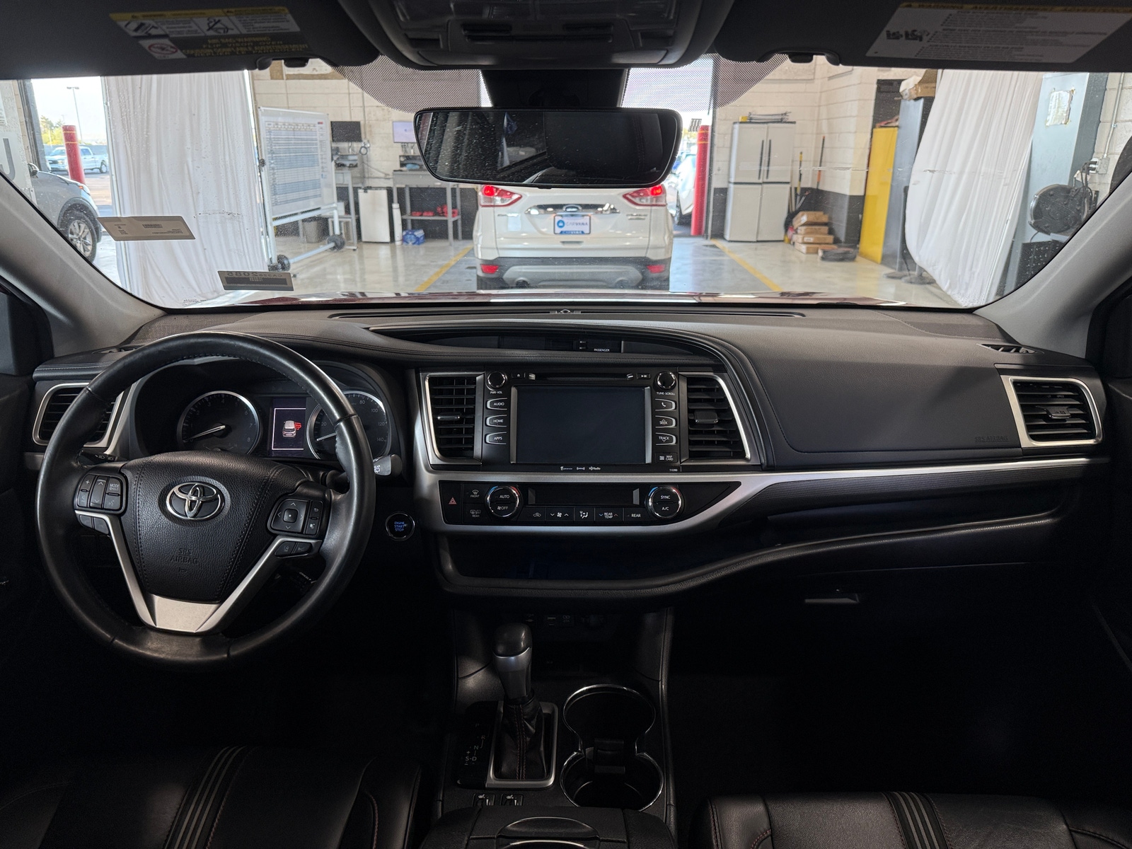 Thumbnail: 2019 Toyota Highlander - 2