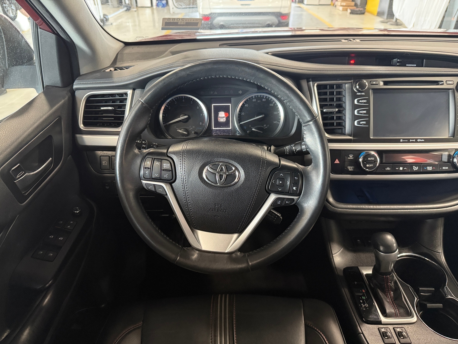 Thumbnail: 2019 Toyota Highlander - 4