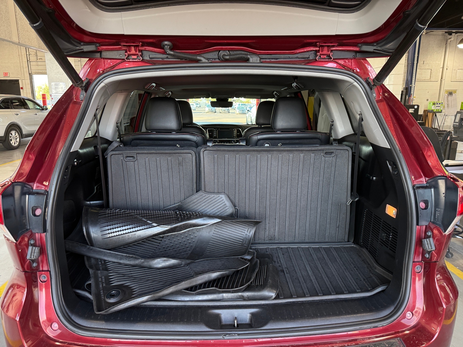 Thumbnail: 2019 Toyota Highlander - 6