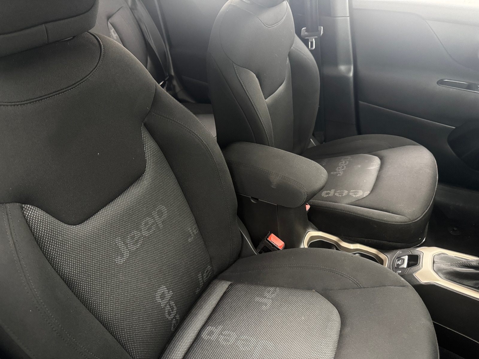 Thumbnail: 2017 Jeep Renegade - 2