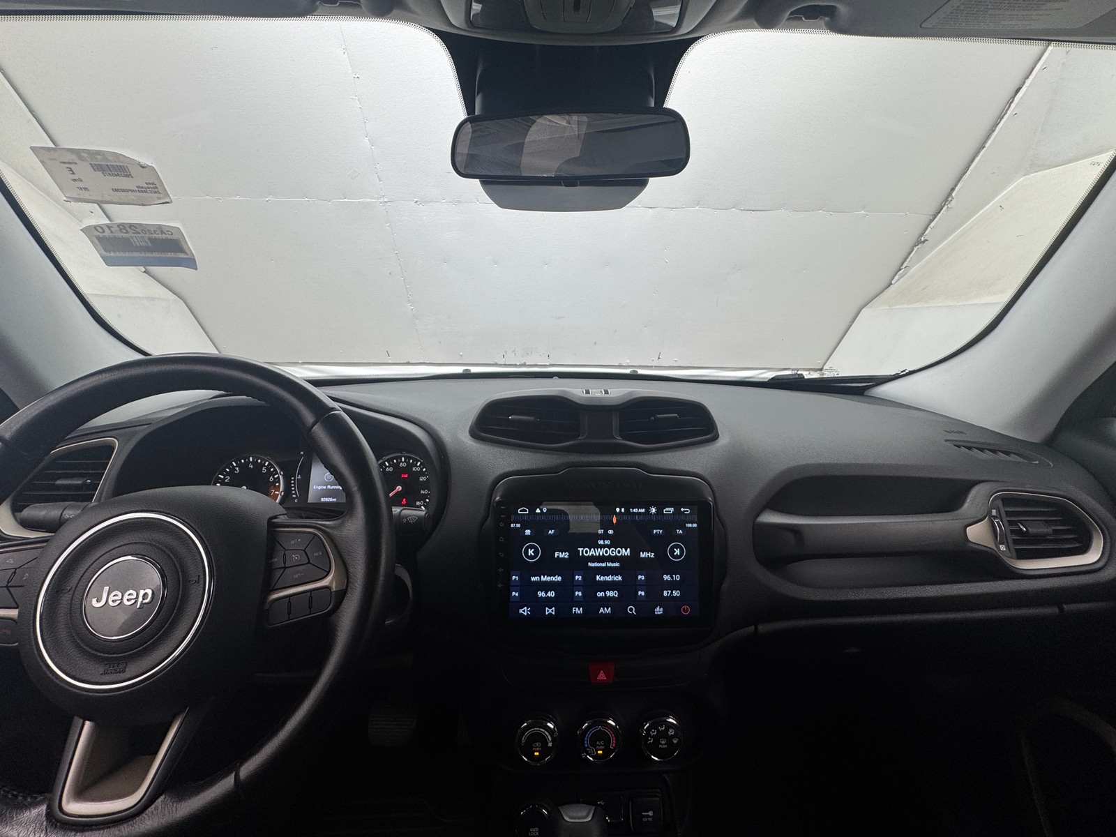 Thumbnail: 2017 Jeep Renegade - 3