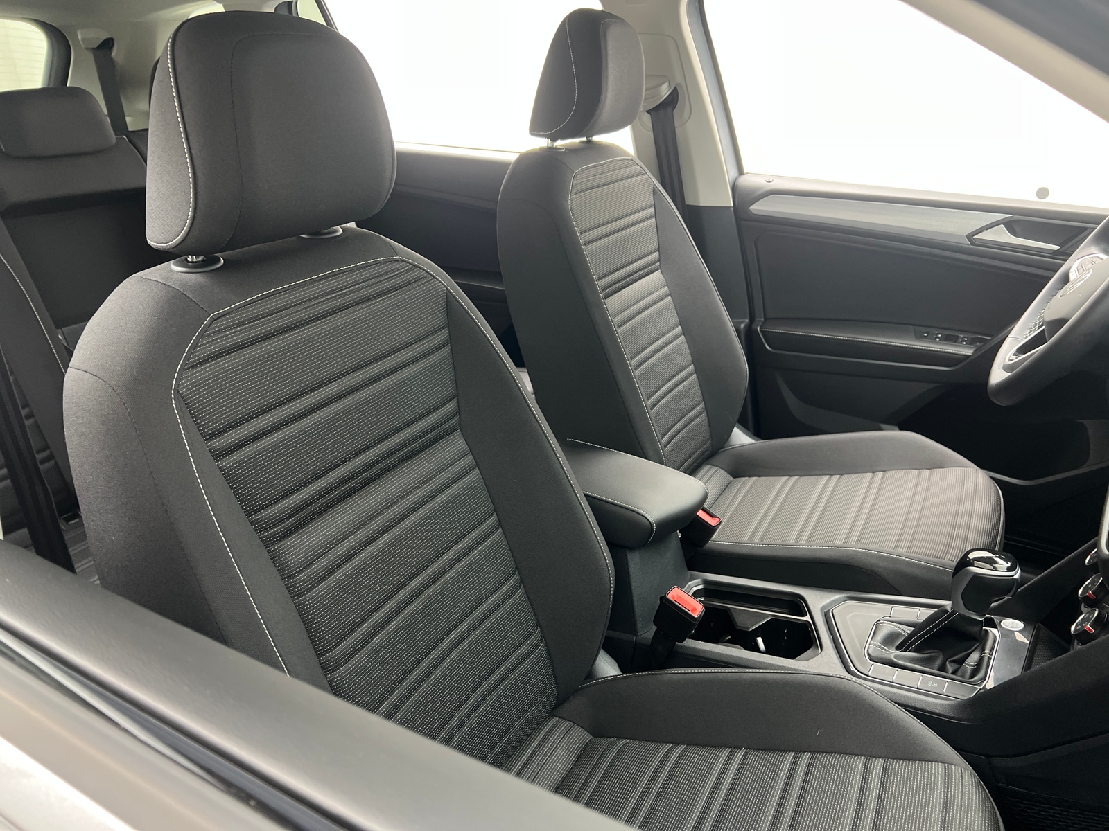 Thumbnail: 2024 Volkswagen Tiguan - 2