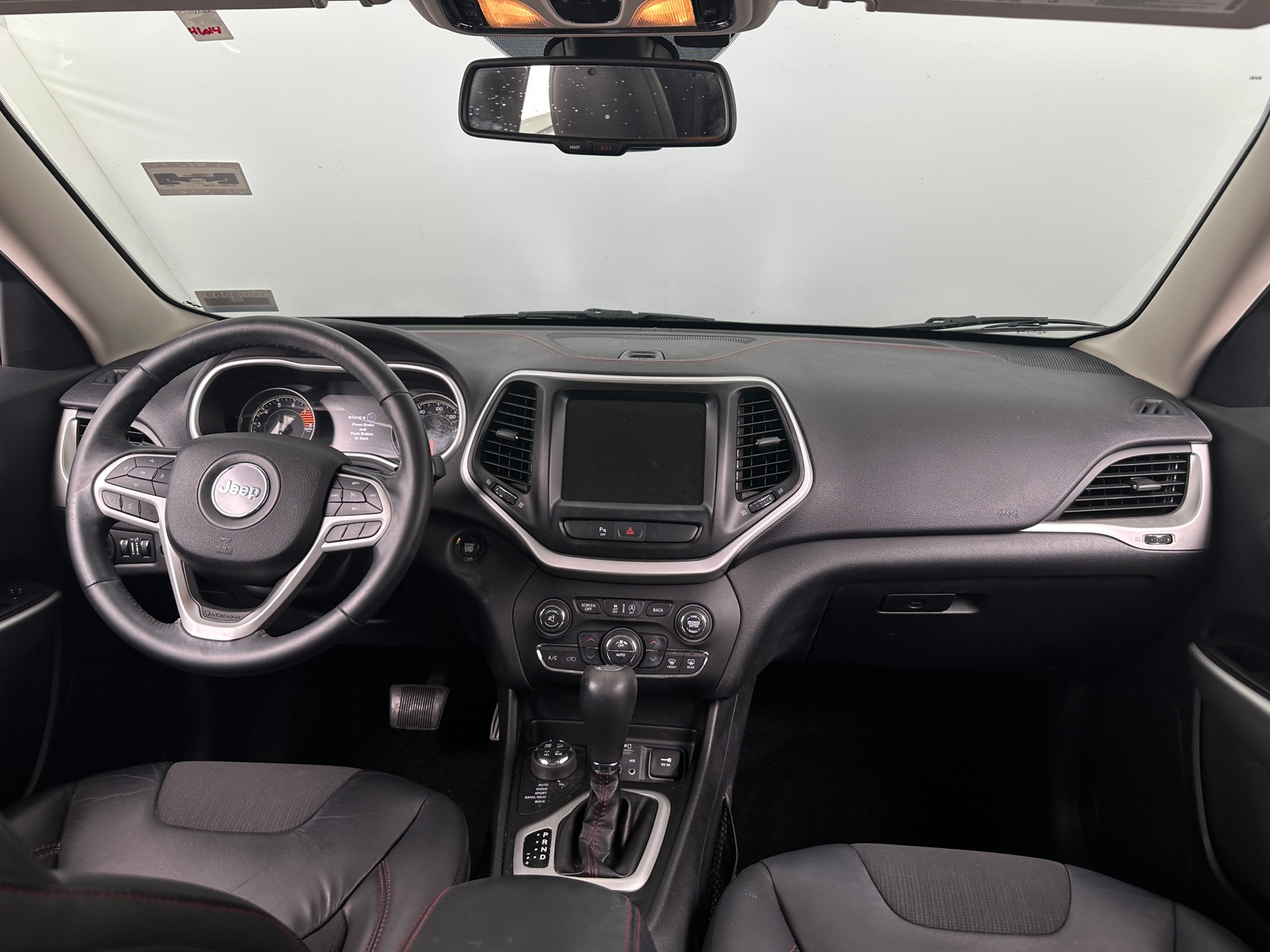 Thumbnail: 2018 Jeep Cherokee - 3