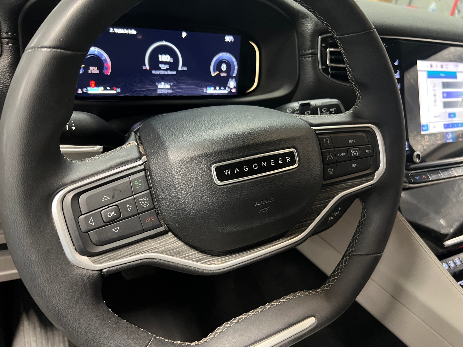 Thumbnail: 2023 Jeep Wagoneer - 4