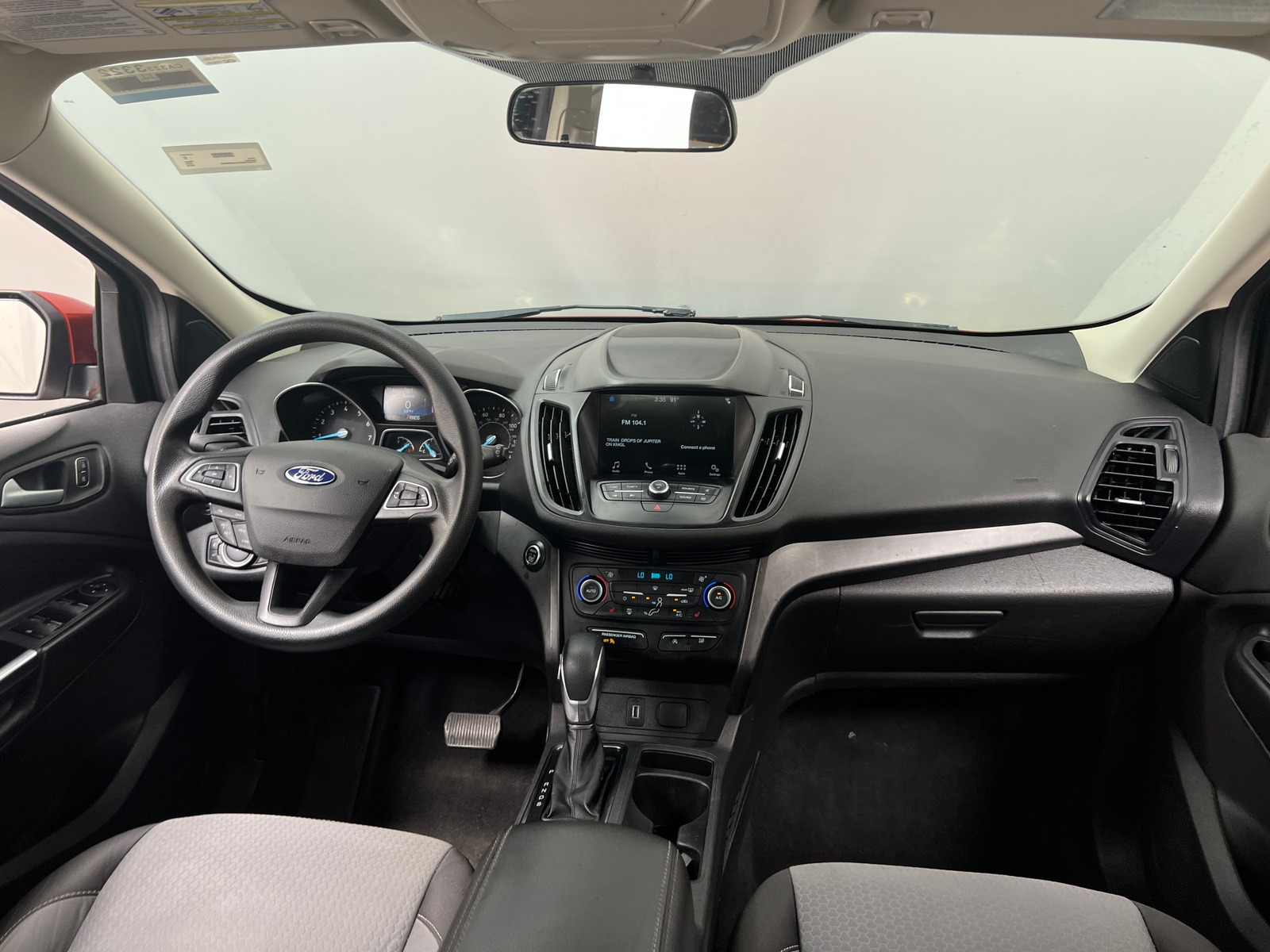 Thumbnail: 2019 Ford Escape - 3