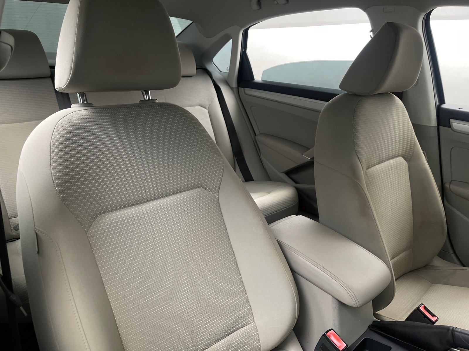 Thumbnail: 2016 Volkswagen Passat - 2