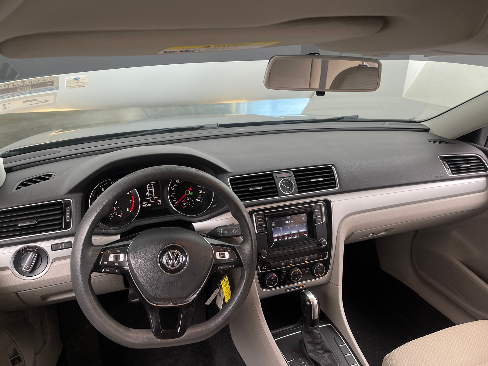 Thumbnail: 2016 Volkswagen Passat - 3