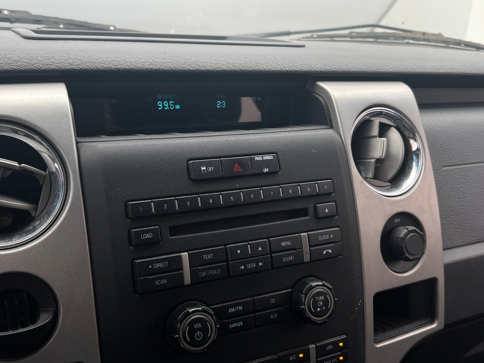 Thumbnail: 2014 Ford Econoline - 4