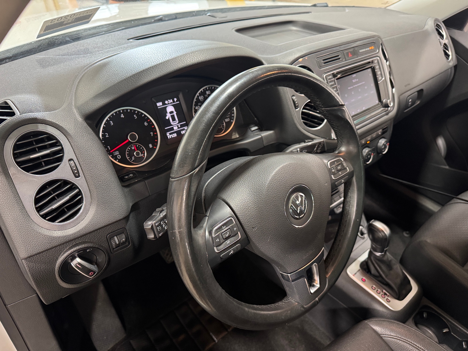Thumbnail: 2017 Volkswagen Tiguan - 2