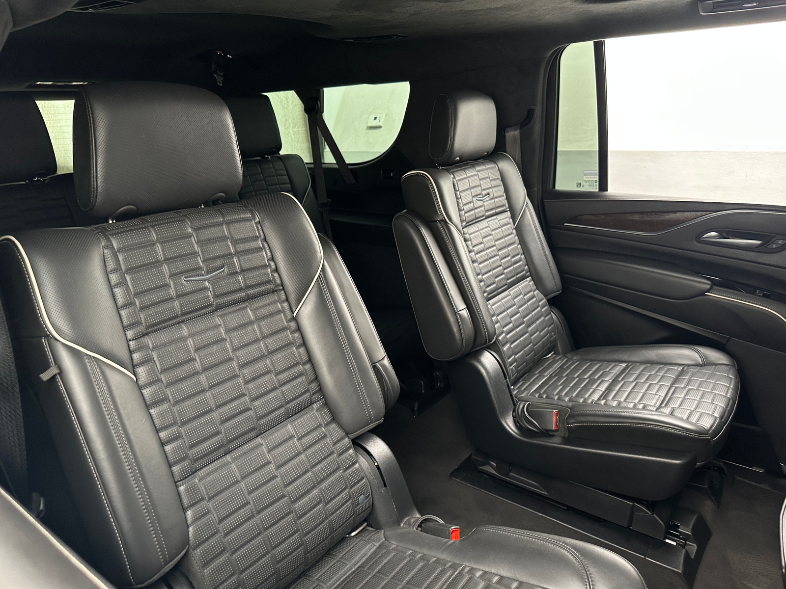 Thumbnail: 2022 Cadillac Escalade - 5