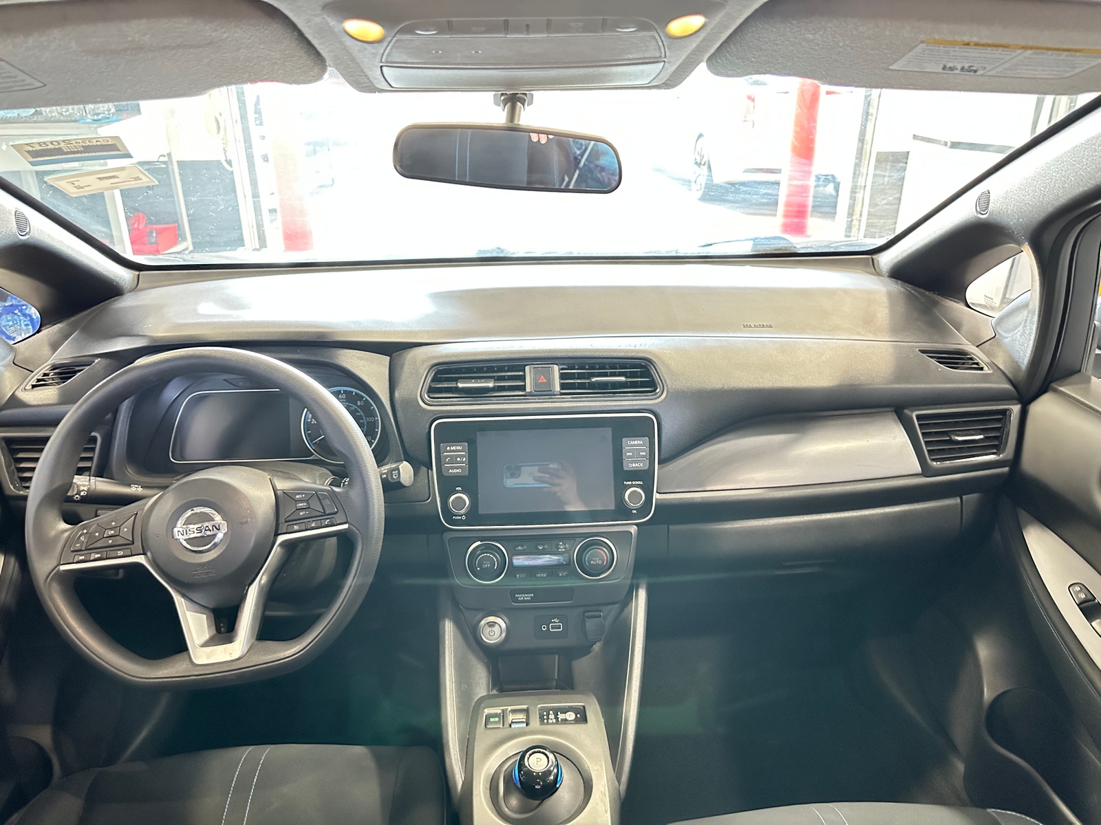 Thumbnail: 2019 Nissan Leaf - 3
