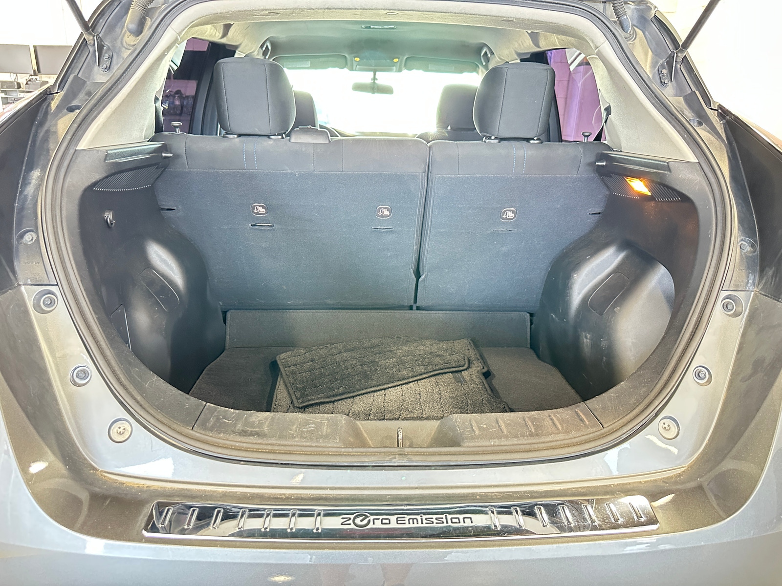 Thumbnail: 2019 Nissan Leaf - 7